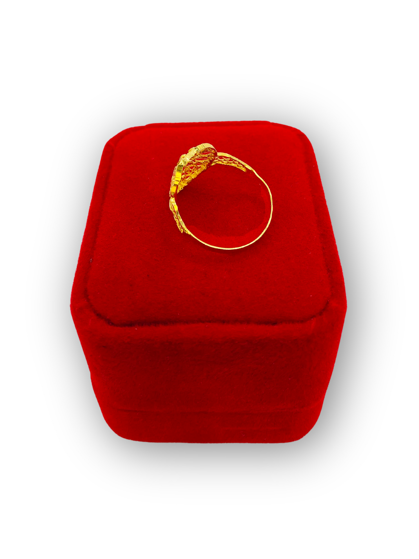 Graceful Glamour Gold Ring