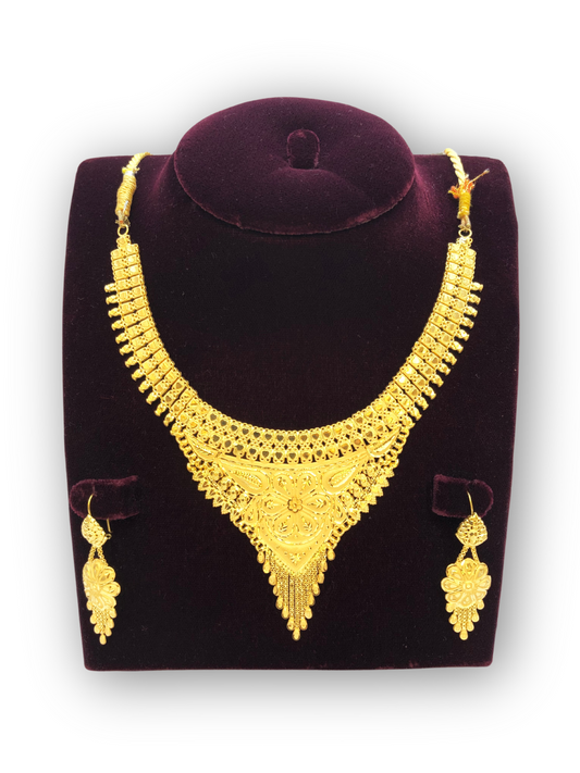 Divine Halo Gold Jewelry Set